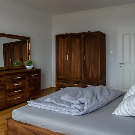 Koenig Residenz Nahe Bmw , Porsche , Dhl Und Messe Apartmán *