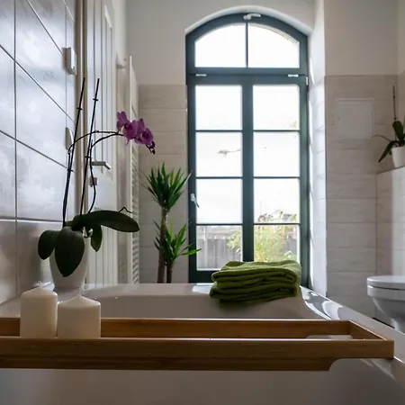 Daire Koenig Residenz Nahe Bmw , Porsche , Dhl Und Messe