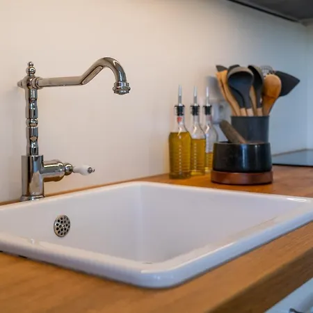 Koenig Residenz Nahe Bmw , Porsche , Dhl Und Messe