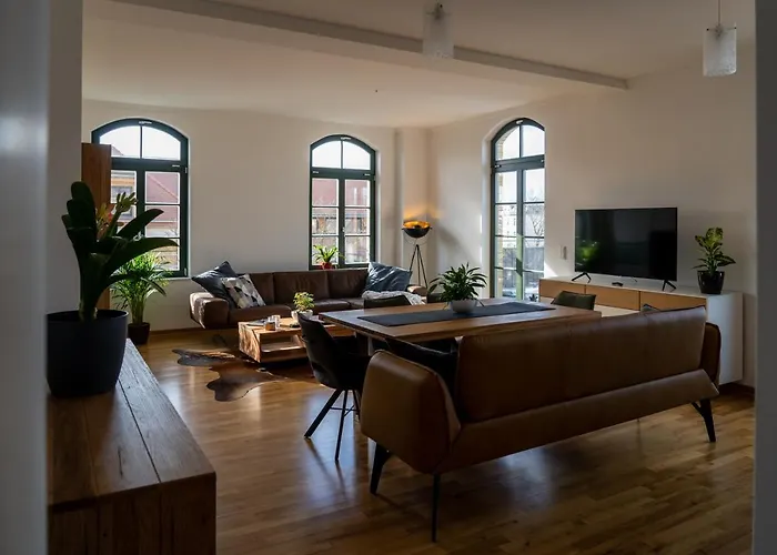 Koenig Residenz Nahe Bmw , Porsche , Dhl Und Messe *