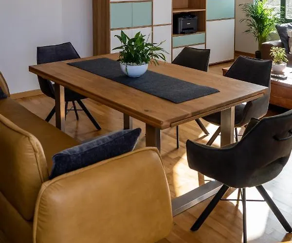 Koenig Residenz Nahe Bmw , Porsche , Dhl Und Messe アパート