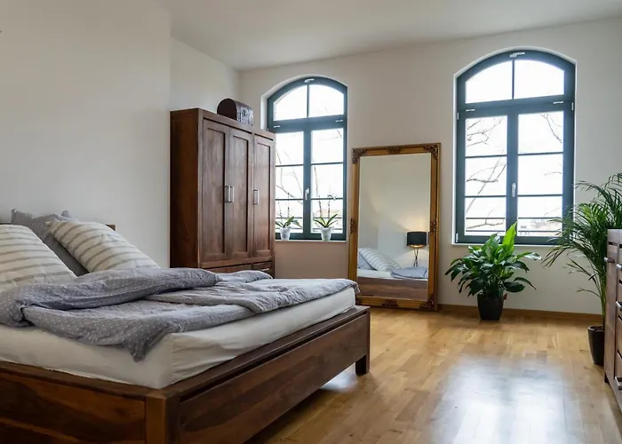 Koenig Residenz Nahe Bmw , Porsche , Dhl Und Messe *